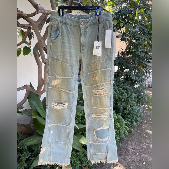 BDG Jeans Nwt Bdg Extreme Destroyed Bootcut Jeans Size 28